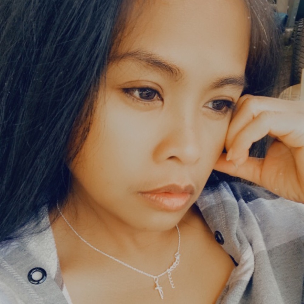 Meet your Posher, Khristine